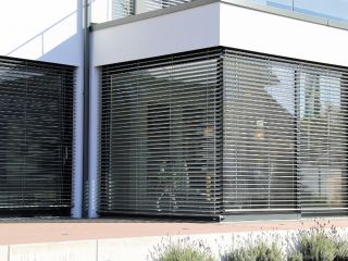 Enhance Your Space with Our Window Covering Repair and Installation Solutions in San Diego Skilled Technicians Repairing Window Coverings in San Diego